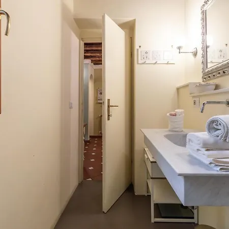 Apartment Romantic Florence
