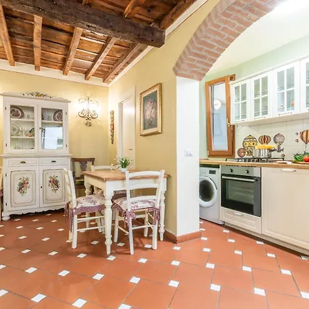 Apartment Romantic